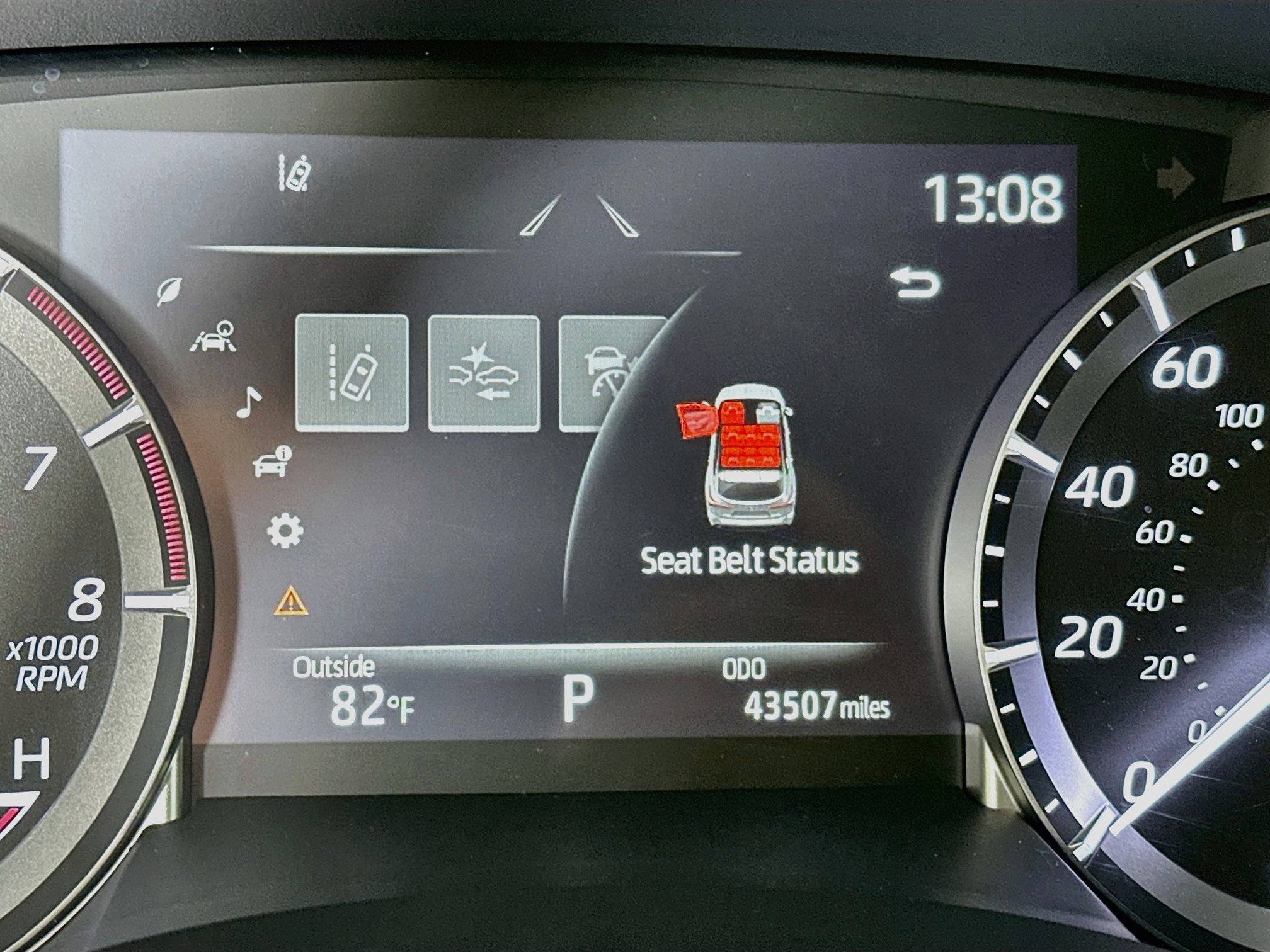 Used 2023 Toyota Highlander L FWD image 18