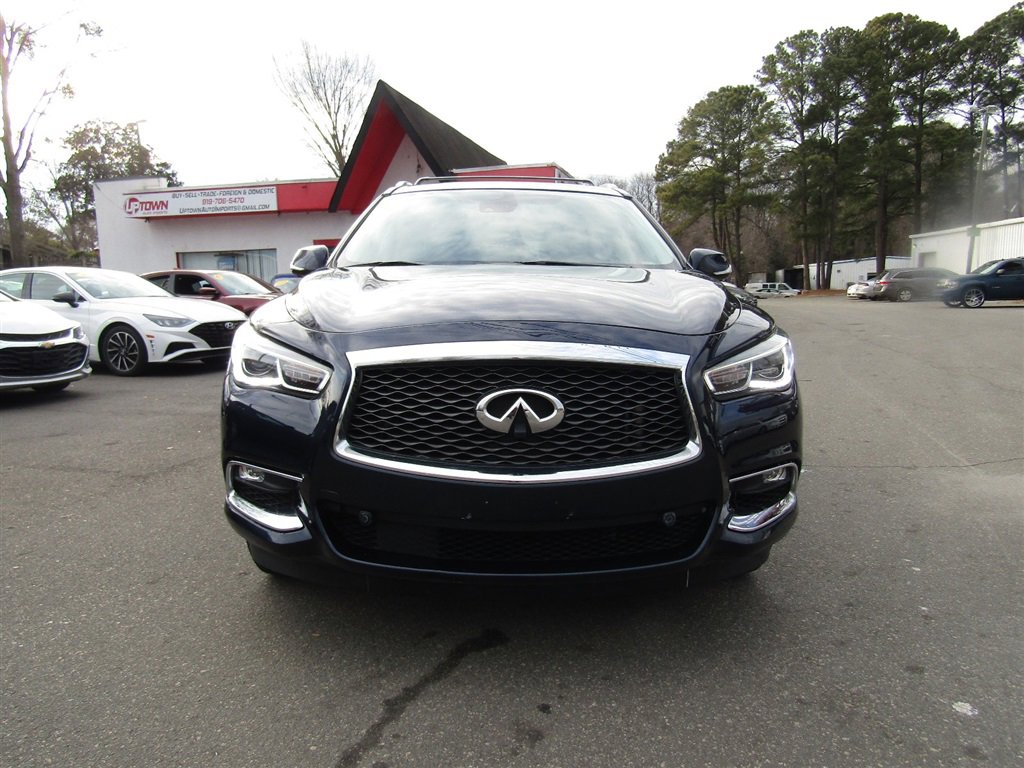 Used 2017 INFINITI QX60 Luxe w/ Deluxe Technology Package image 3
