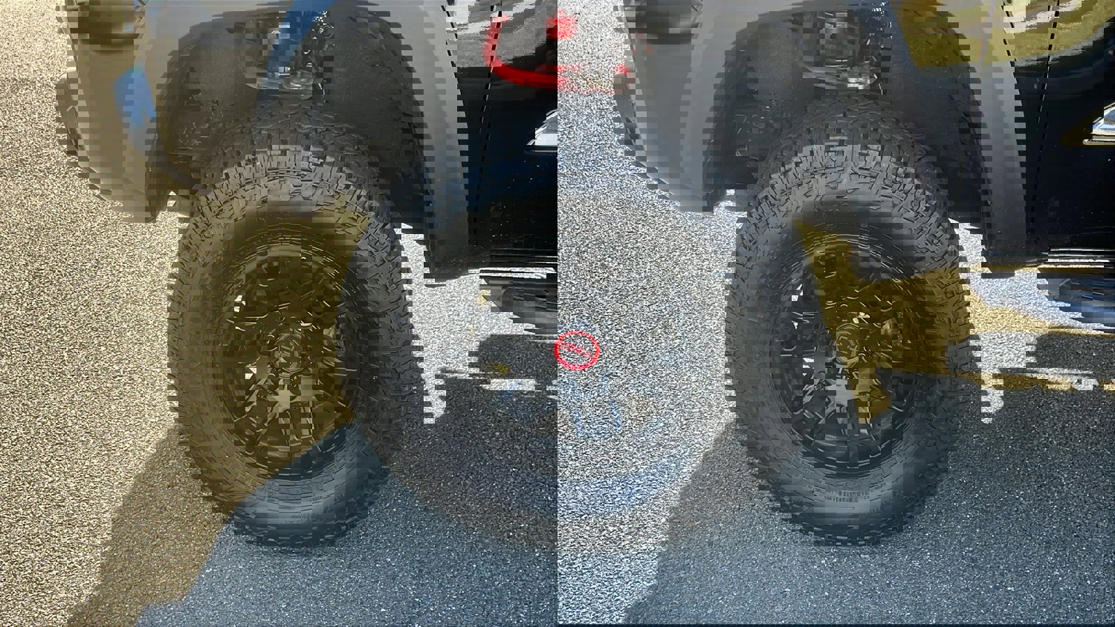 Used 2023 Toyota Tacoma TRD Off-Road image 8