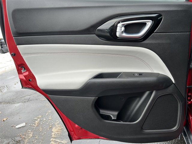 New 2025 Jeep Compass Limited image 30