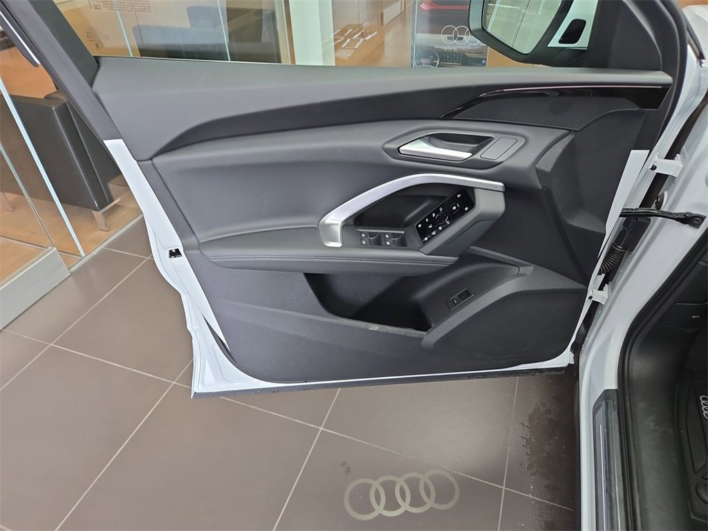 New 2025 Audi Q5 Premium image 13
