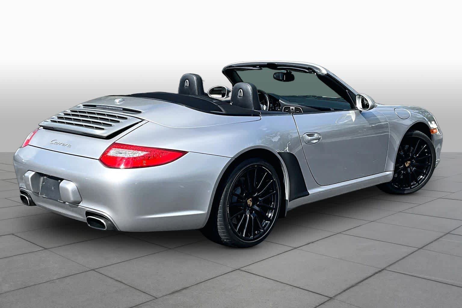 Used 2011 Porsche 911 Carrera RWD image 11