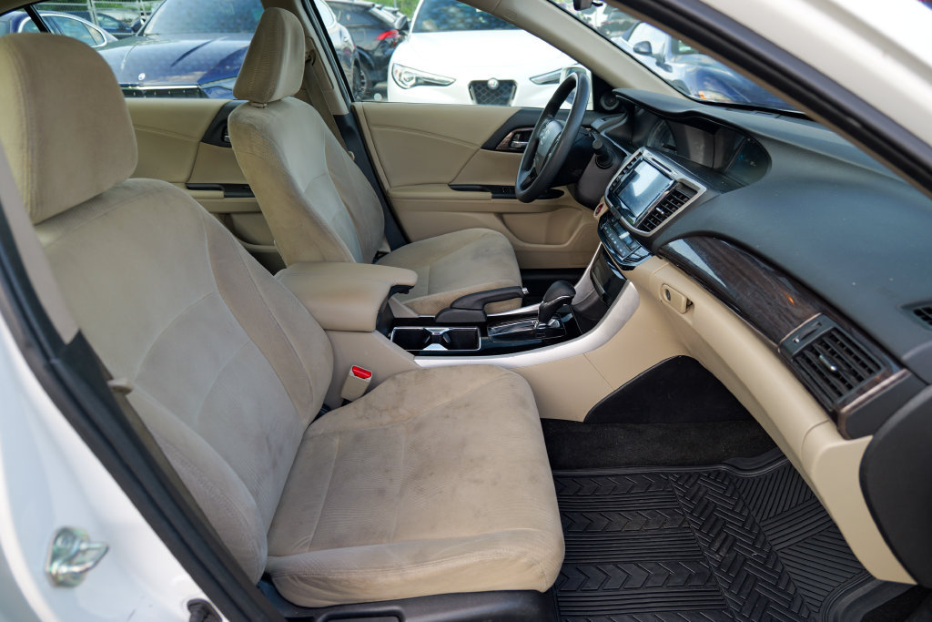 Used 2016 Honda Accord EX image 35