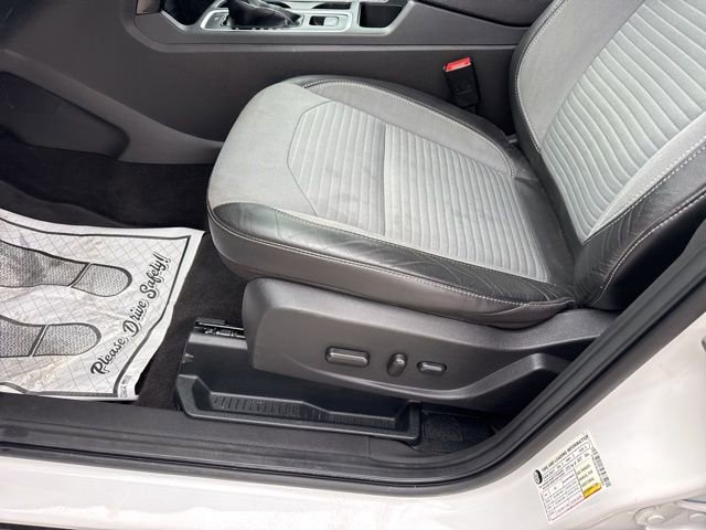 Used 2017 Ford Escape Titanium AWD/4WD image 28