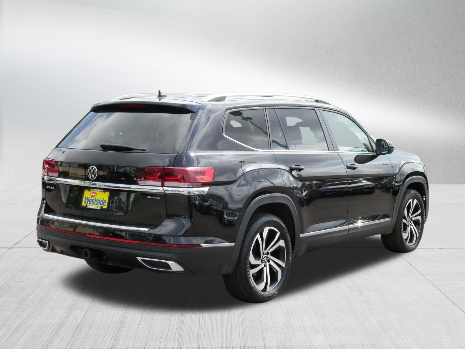 Certified 2023 Volkswagen Atlas SEL AWD/4WD image 5
