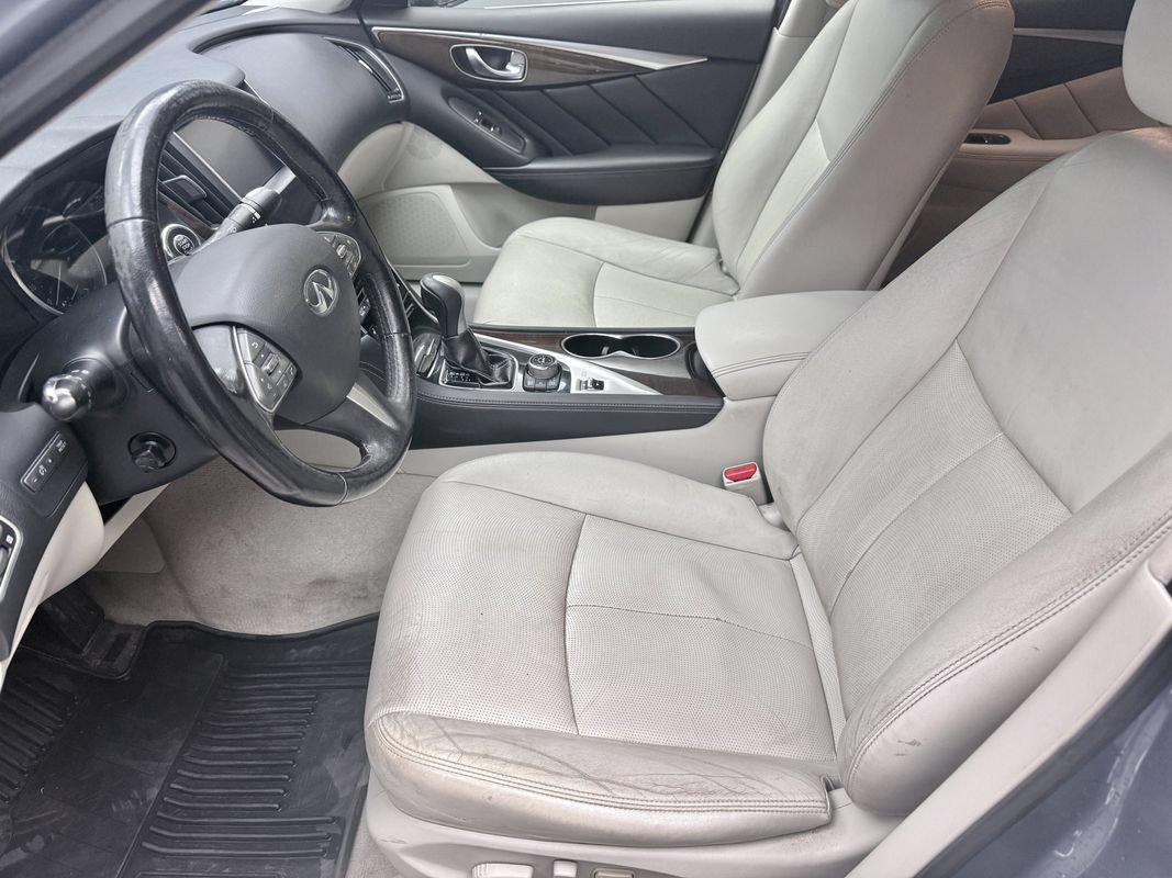 Used 2015 INFINITI Q50 Premium w/ Technology Package AWD/4WD image 10