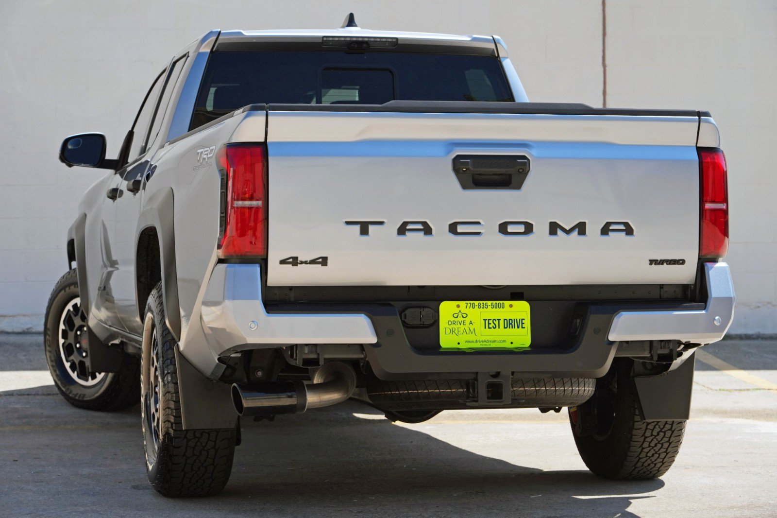 Used 2024 Toyota Tacoma TRD Off-Road w/ TRD Off Road Premium Package AWD/4WD image 6