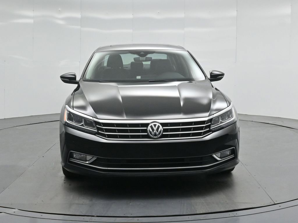 Used 2016 Volkswagen Passat 3.6 SEL Premium image 22
