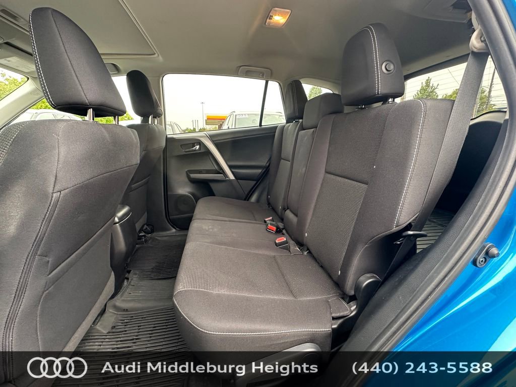 Used 2018 Toyota RAV4 XLE AWD/4WD image 16