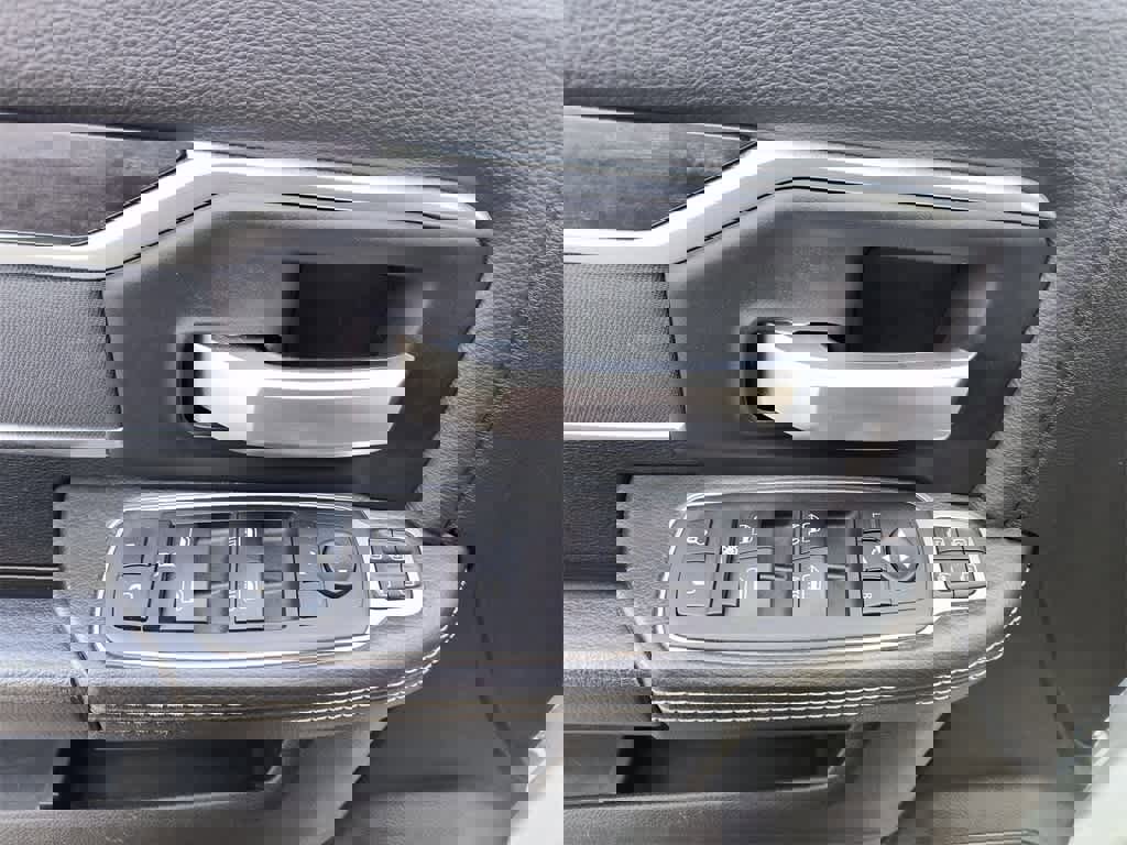 Used 2024 RAM 2500 Big Horn image 13