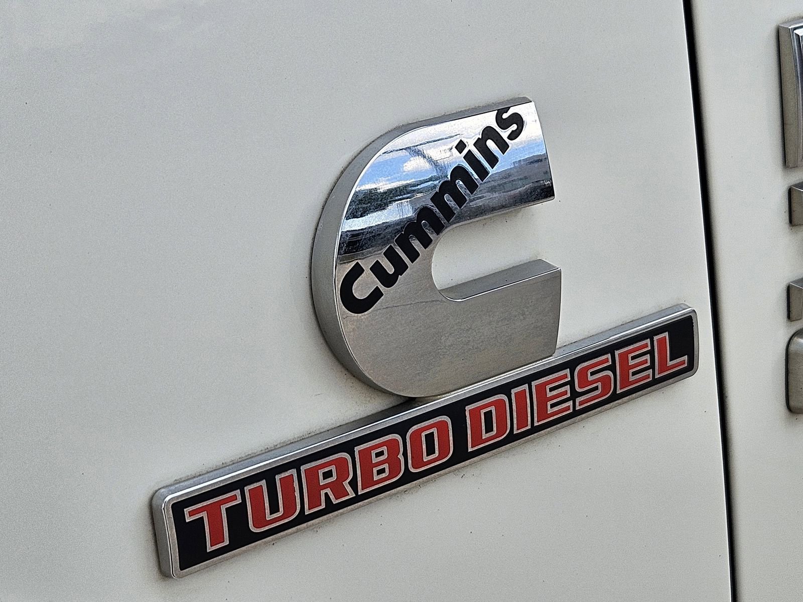 Used 2017 RAM 3500 Laramie w/ Convenience Group AWD/4WD image 16