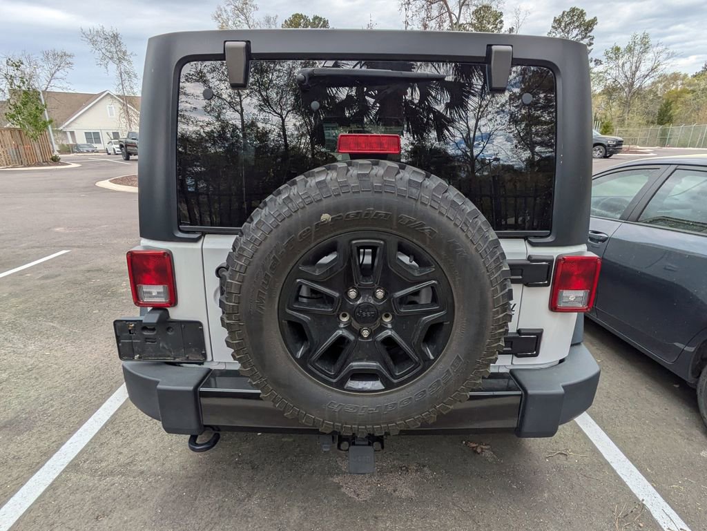 Used 2015 Jeep Wrangler Unlimited Willys image 5
