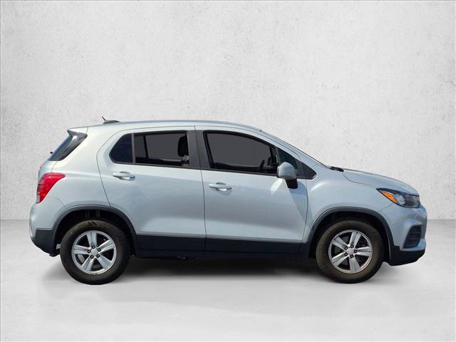 Used 2022 Chevrolet Trax LS w/ Tint and Cruise Package FWD image 4