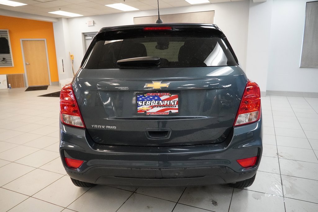Used 2022 Chevrolet Trax LS w/ Tint and Cruise Package image 11