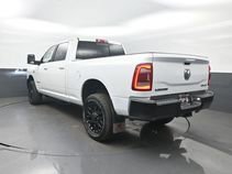 Used 2023 RAM 2500 Laramie AWD/4WD image 9