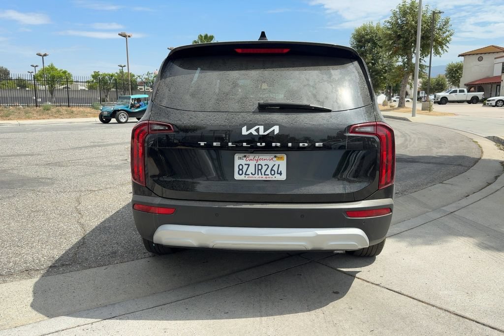 Used 2022 Kia Telluride LX FWD image 7