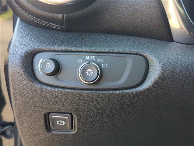 Used 2022 Chevrolet Blazer LT FWD image 15