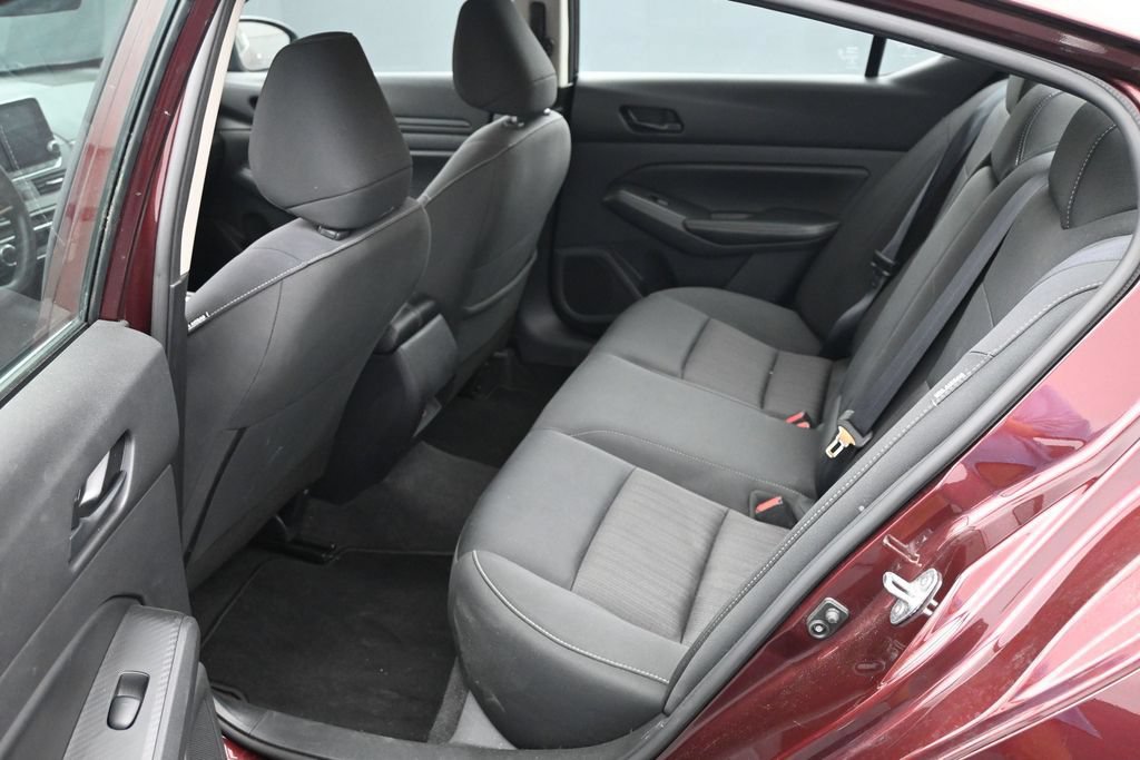 Used 2024 Nissan Altima 2.5 SV FWD image 17