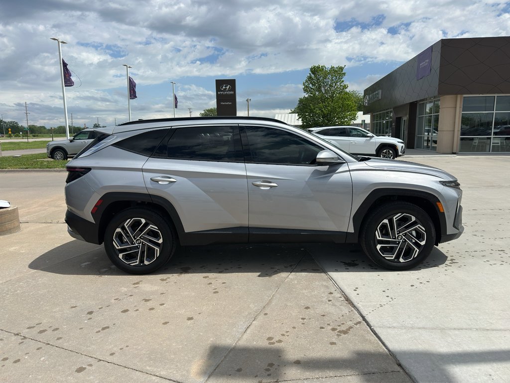 New 2026 Hyundai Tucson Limited AWD/4WD image 2