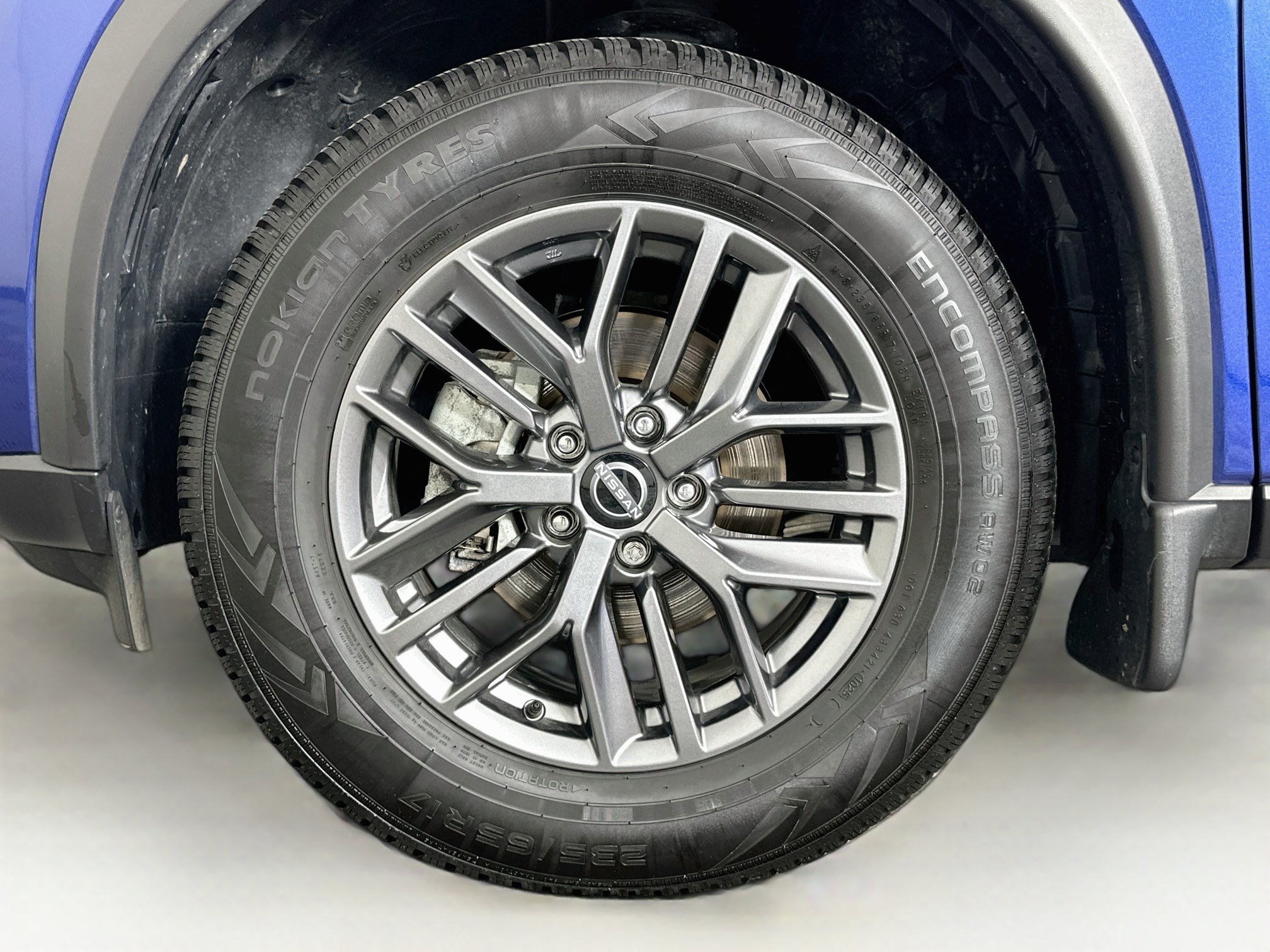 Used 2023 Nissan Rogue S AWD/4WD image 11