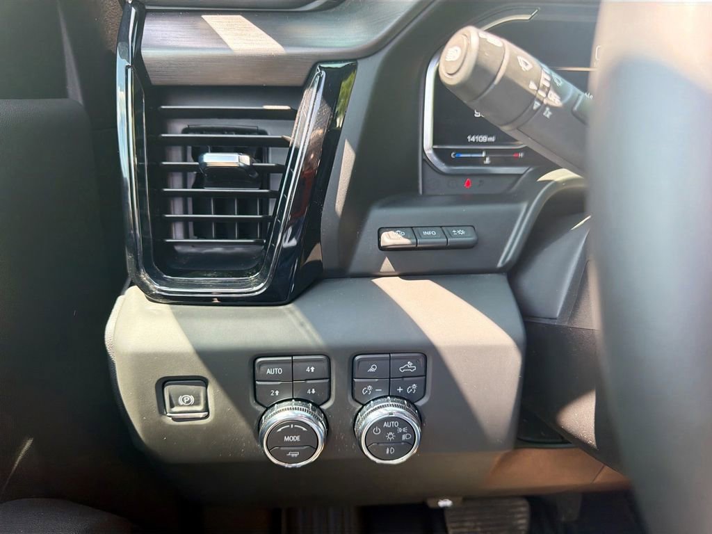 Used 2025 GMC Sierra 1500 AT4 w/ Technology Package image 16