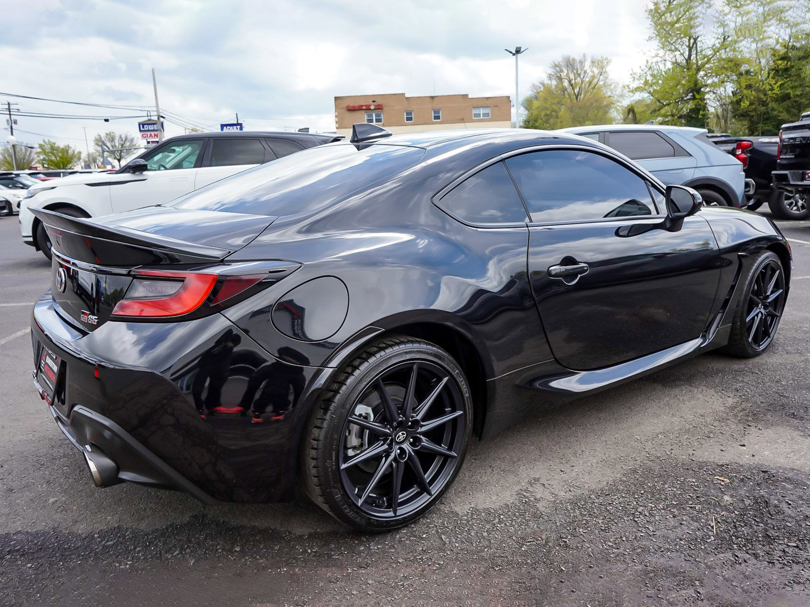 Used 2023 Toyota GR86 Premium w/ ALL Weather Mat Package (TMS) RWD image 6