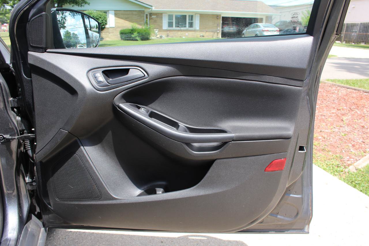 Used 2016 Ford Focus S FWD image 34
