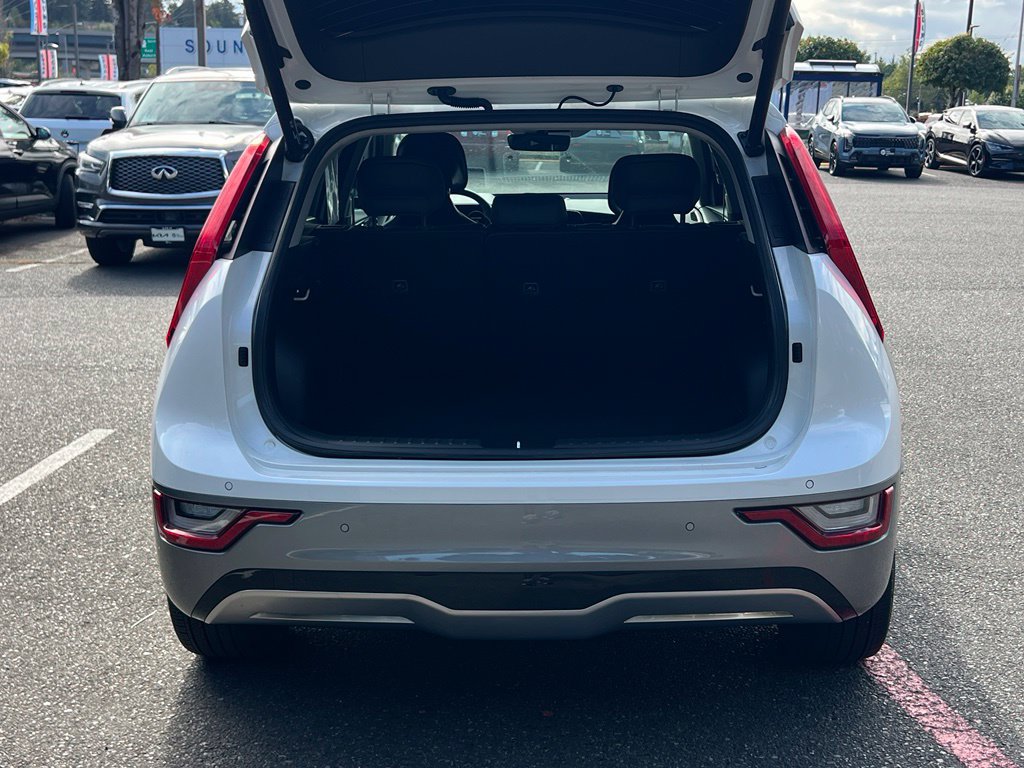 Certified 2023 Kia Niro Wave FWD image 12