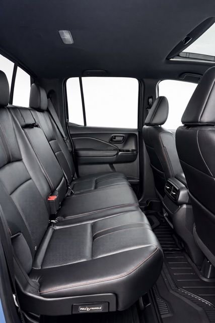 Used 2025 Honda Ridgeline TrailSport image 12