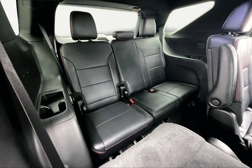 Used 2024 Chevrolet Traverse RS image 28