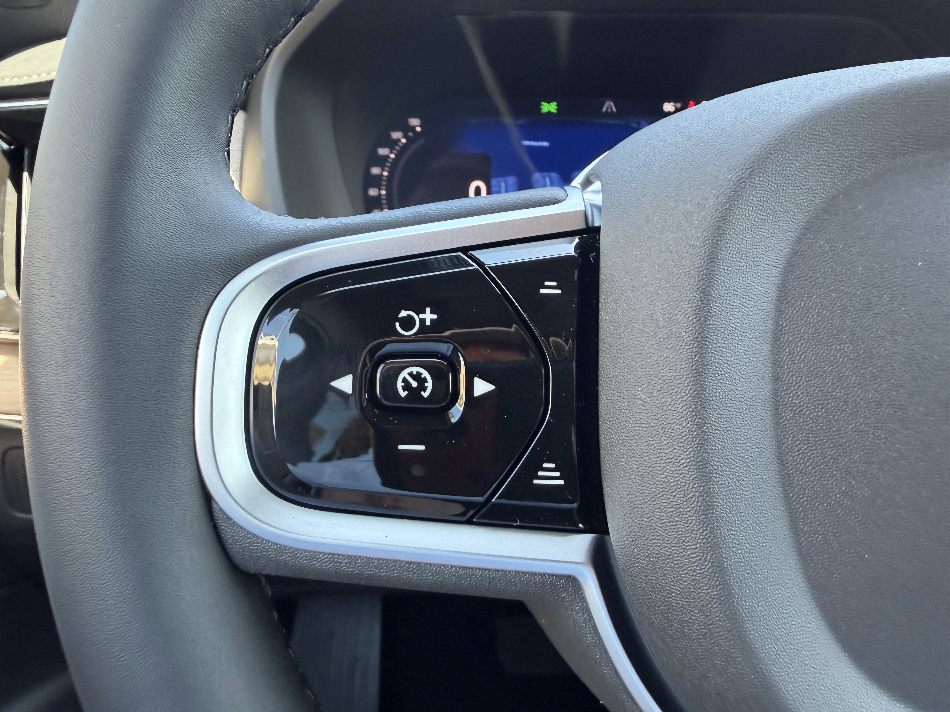 New 2026 Volvo XC90 T8 Ultra w/ Protection Package image 27