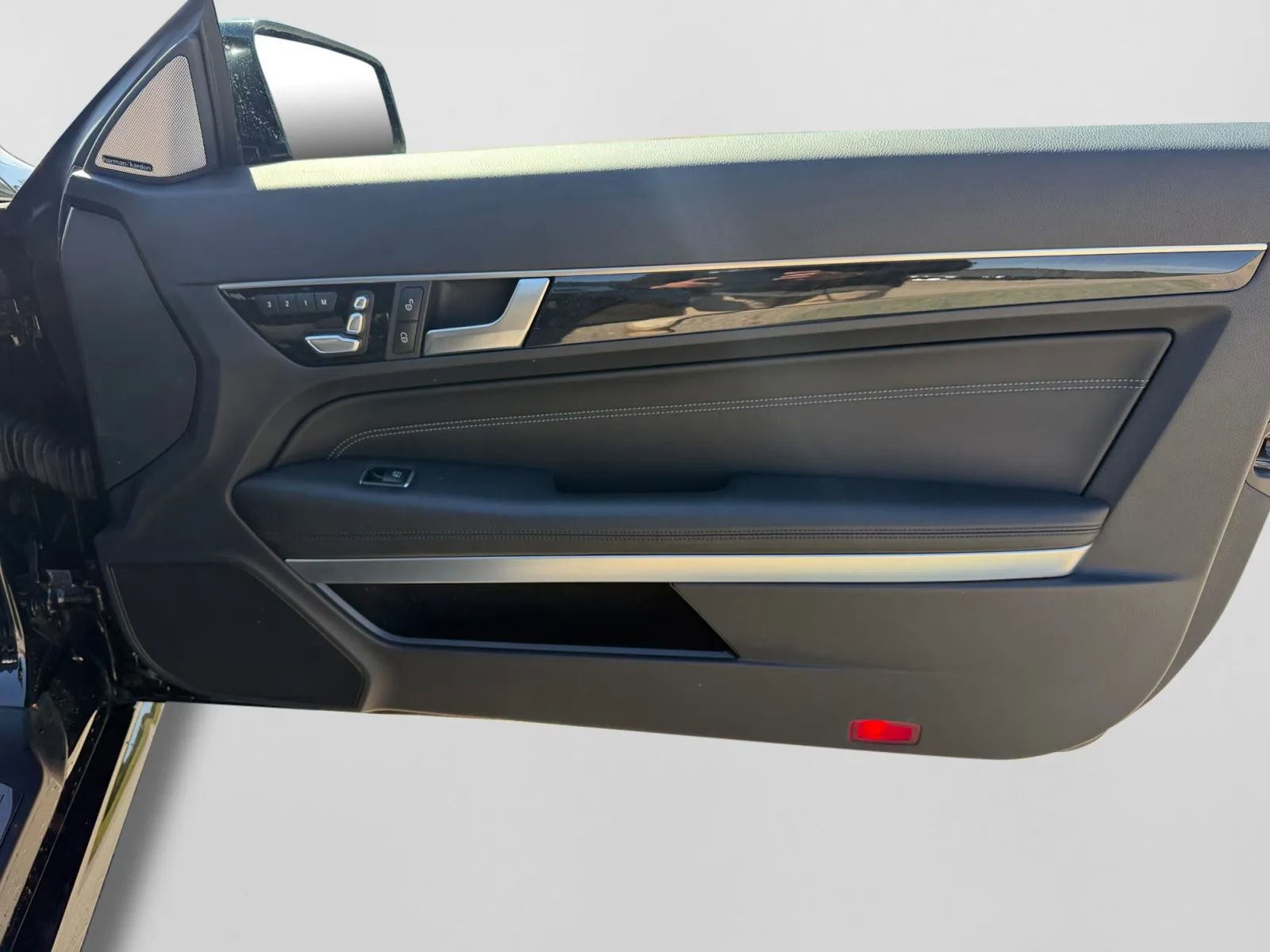 Used 2017 Mercedes-Benz E 400 4MATIC Coupe image 28