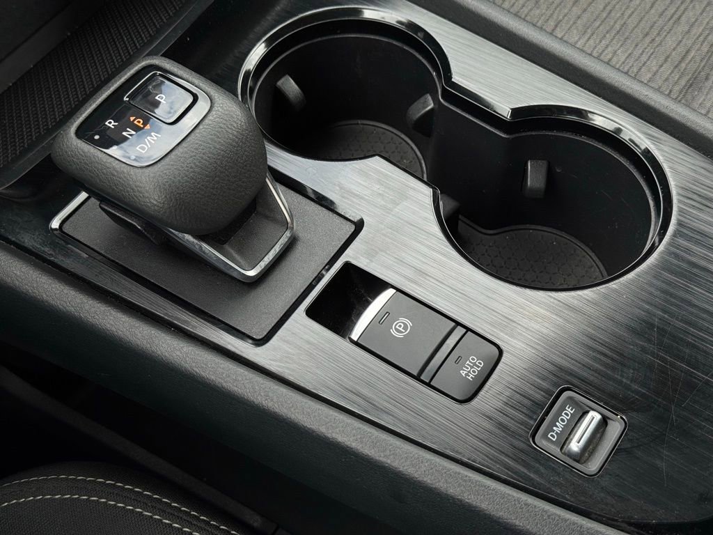 Used 2023 Nissan Rogue SV image 31