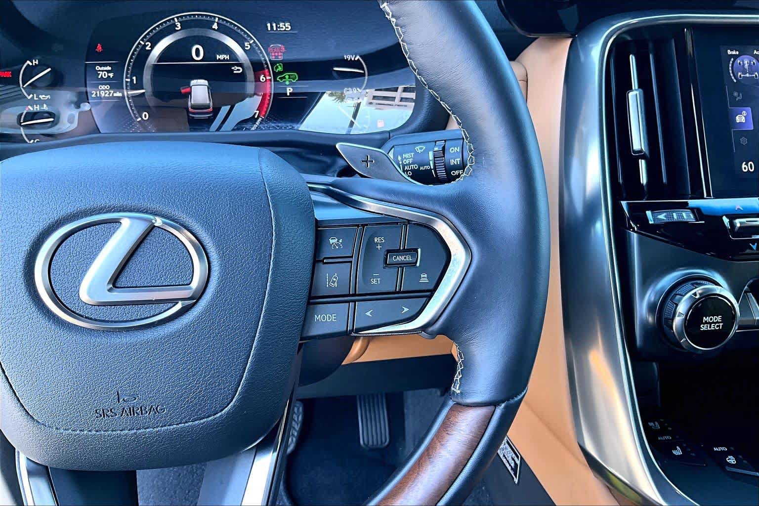 Certified 2024 Lexus LX 600 4WD w/ Luxury Package image 23