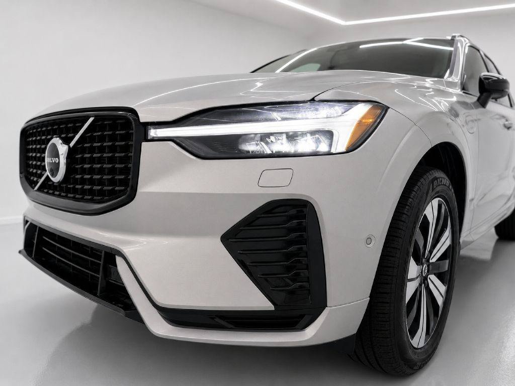Used 2025 Volvo XC60 T8 Plus w/ Climate Package AWD/4WD image 39