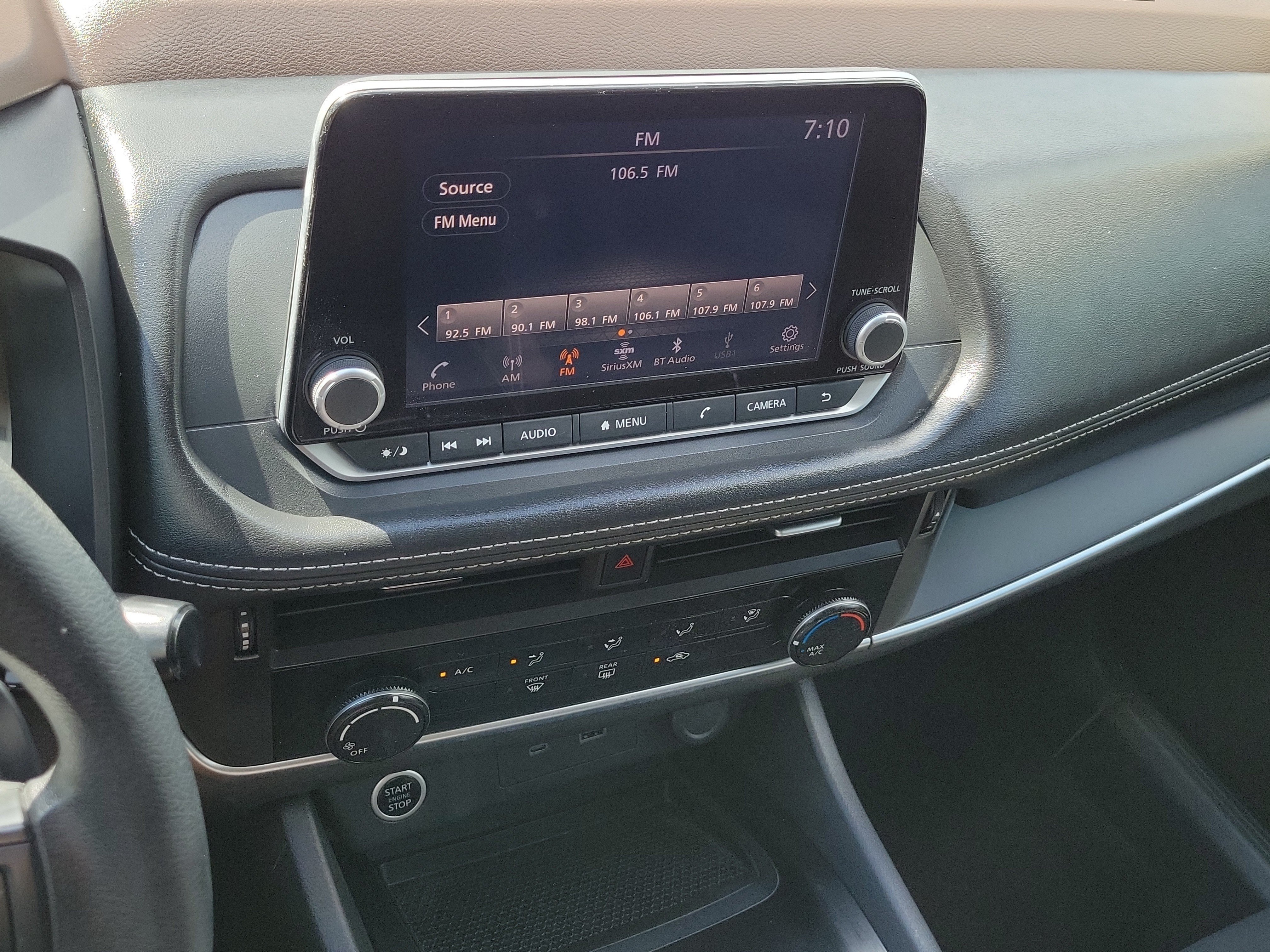 Used 2023 Nissan Rogue S AWD/4WD image 27