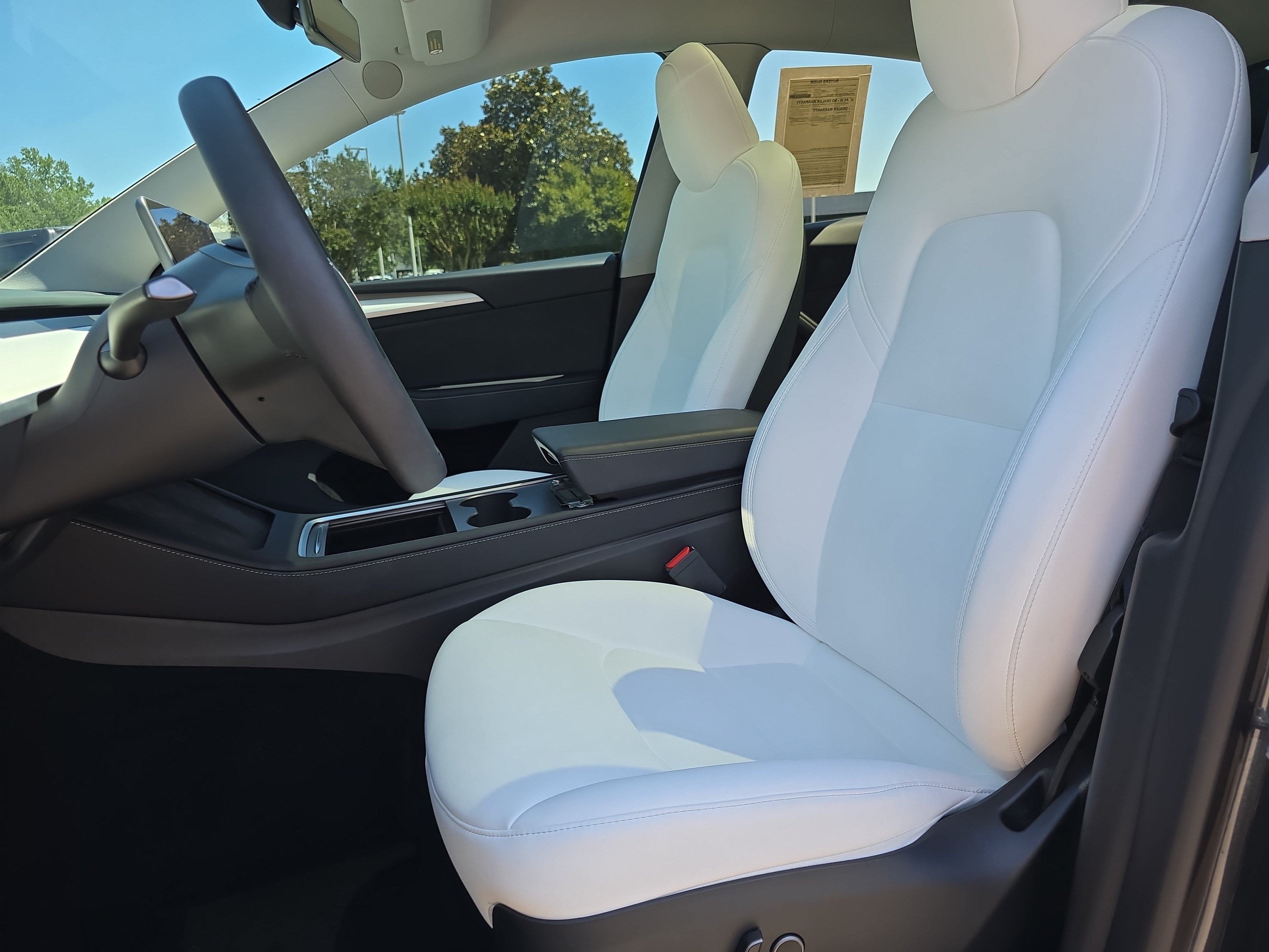 Used 2024 Tesla Model Y Long Range AWD/4WD image 15