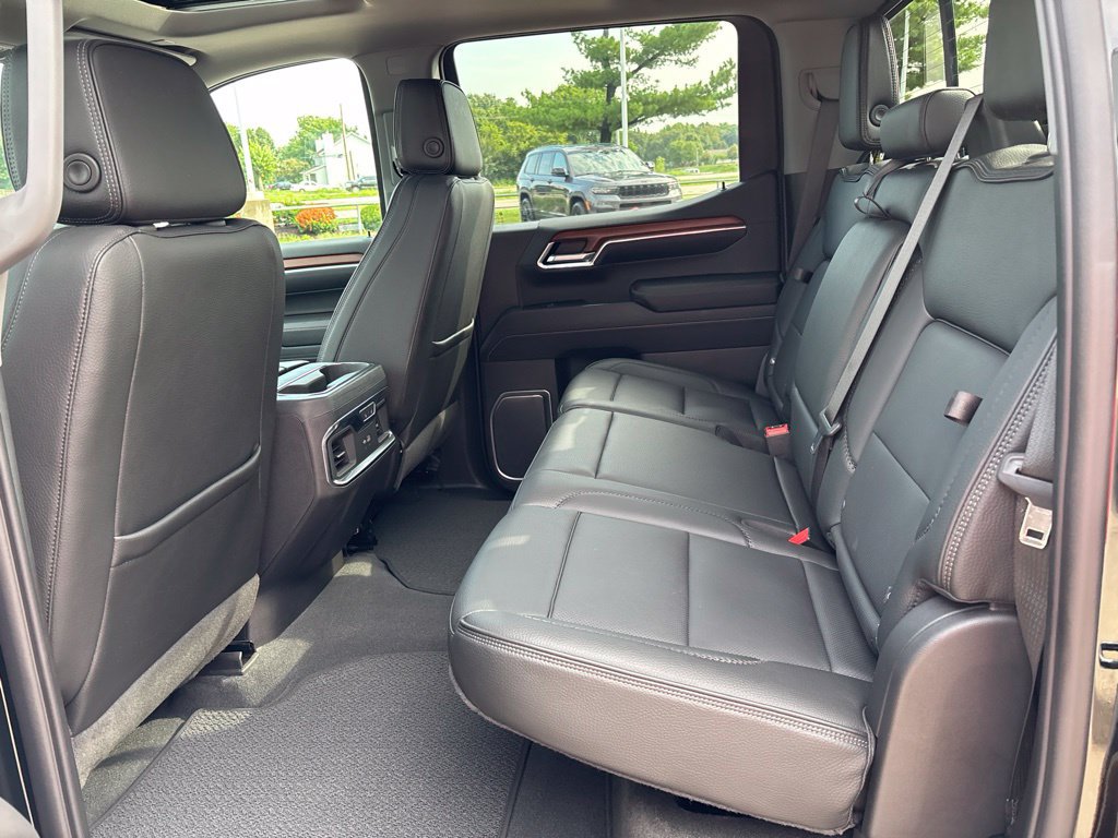 Used 2023 GMC Sierra 1500 Denali w/ Denali Reserve Package AWD/4WD image 38
