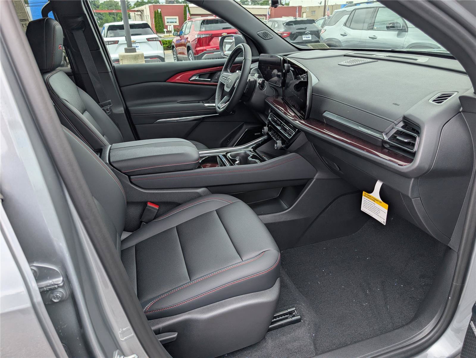 New 2026 Chevrolet Traverse Z71 w/ Enhanced Driving Package AWD/4WD image 6