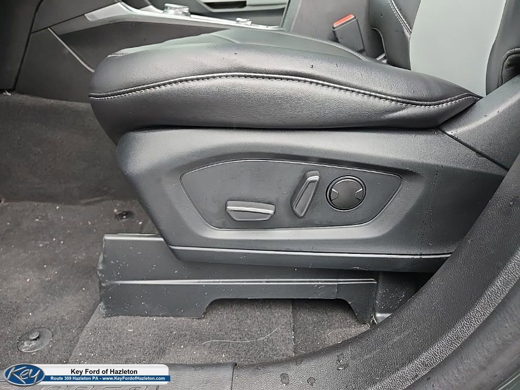 Used 2023 Ford Explorer XLT w/ Equipment Group 202A image 47