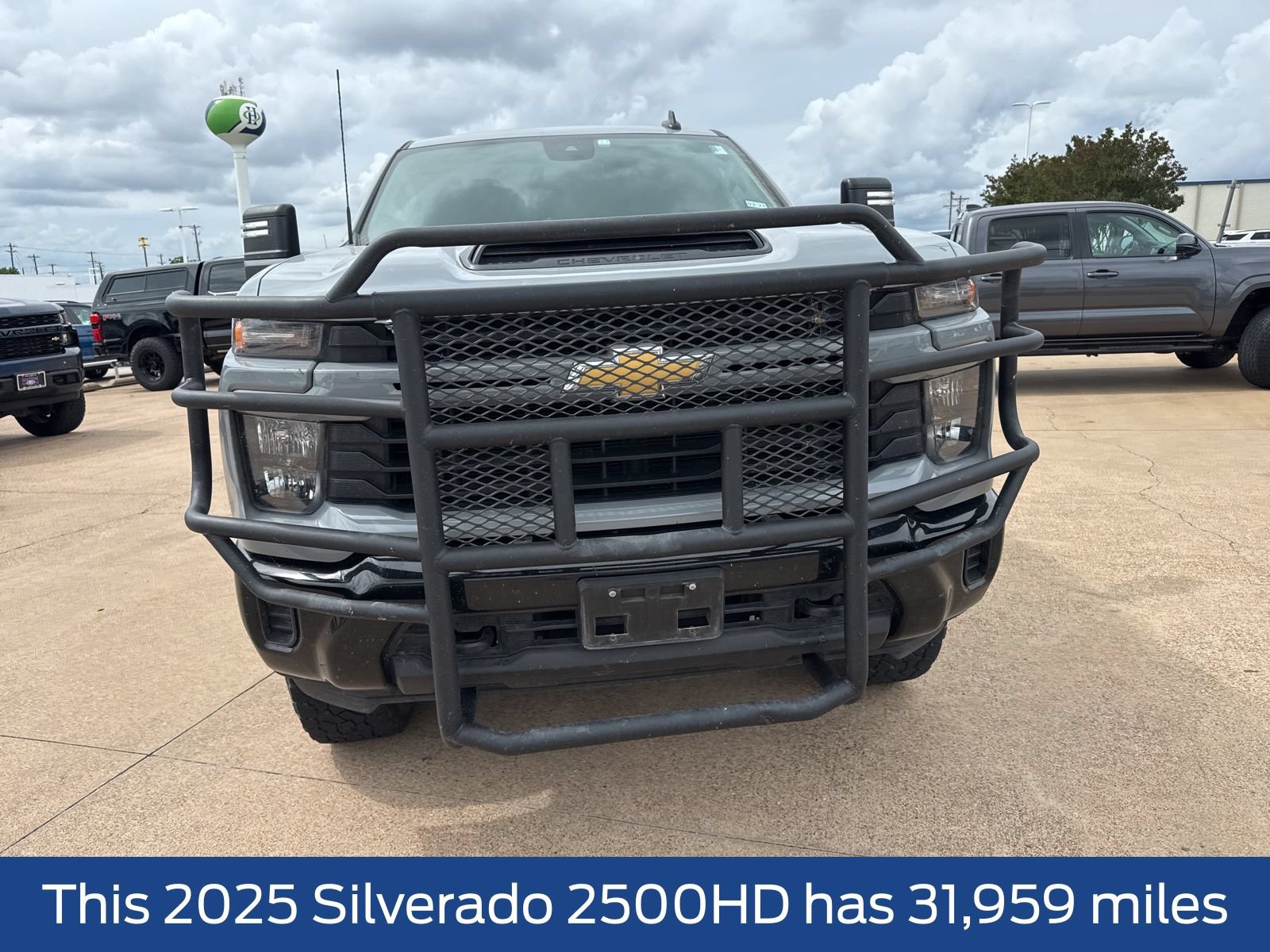 Used 2025 Chevrolet Silverado 2500 Custom w/ Custom Convenience Package AWD/4WD image 2
