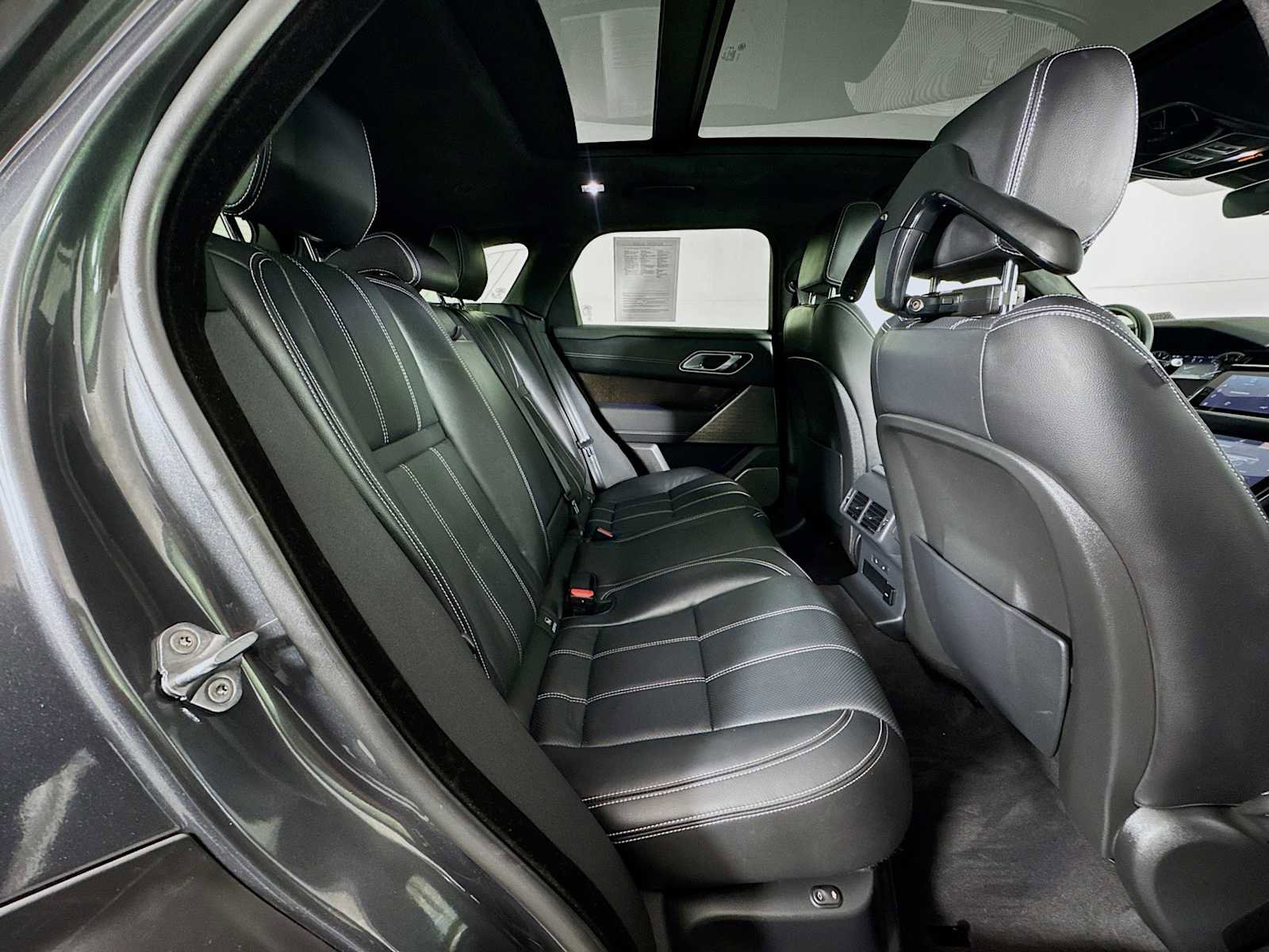 Used 2023 Land Rover Range Rover Velar HST image 27