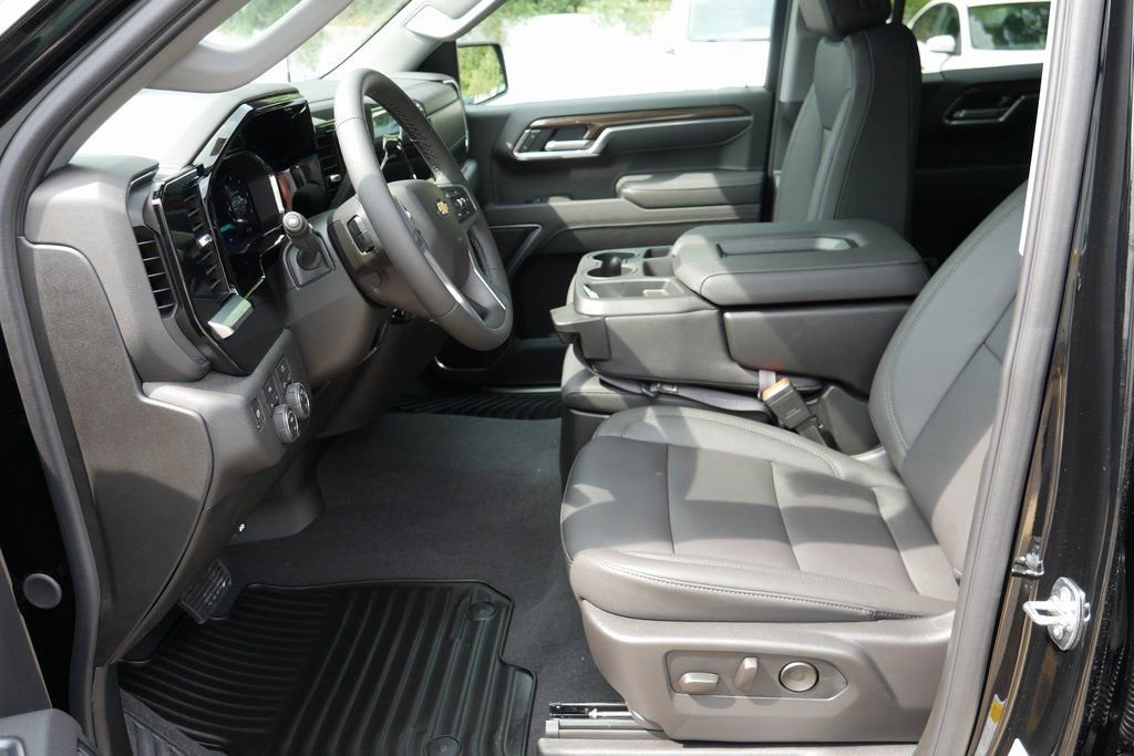 New 2026 Chevrolet Silverado 1500 LT w/ Leather Package image 8