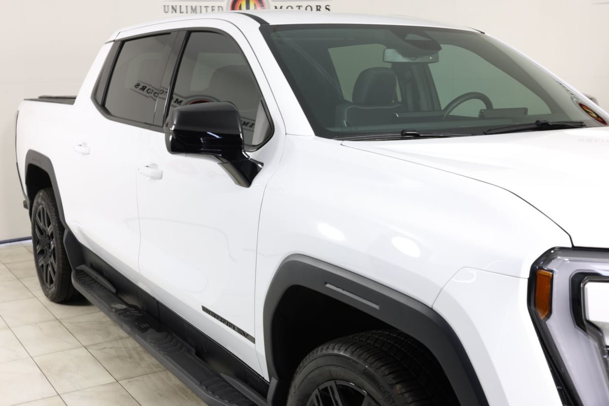 Used 2026 GMC Sierra EV Elevation w/ LPO, Elevation Dark Package AWD/4WD image 37