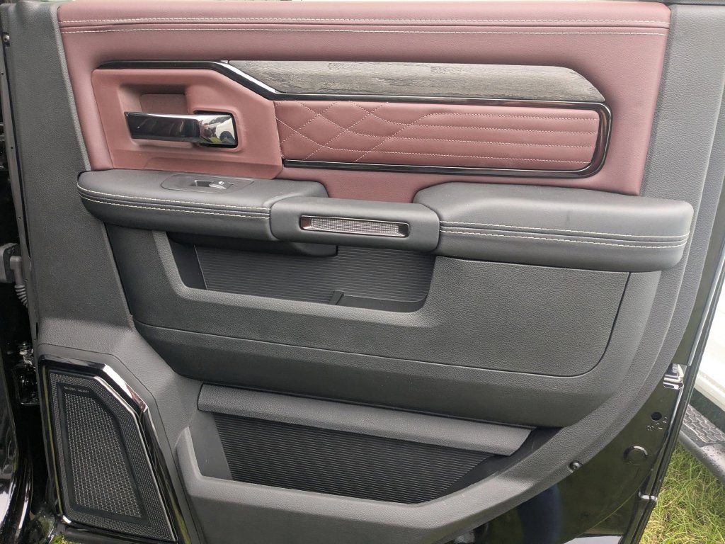 Used 2026 RAM 2500 Limited AWD/4WD image 29