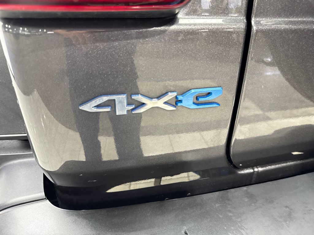 Used 2022 Jeep Wrangler Unlimited Sahara w/ Cold Weather Group image 24