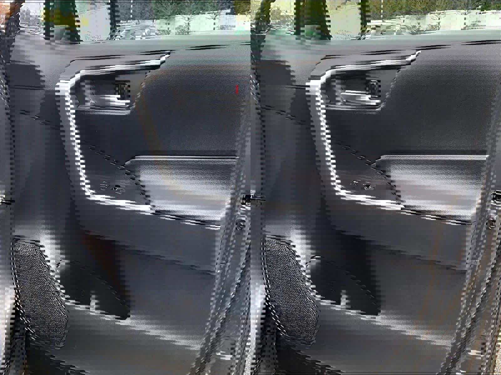 Used 2025 Toyota RAV4 XLE image 12