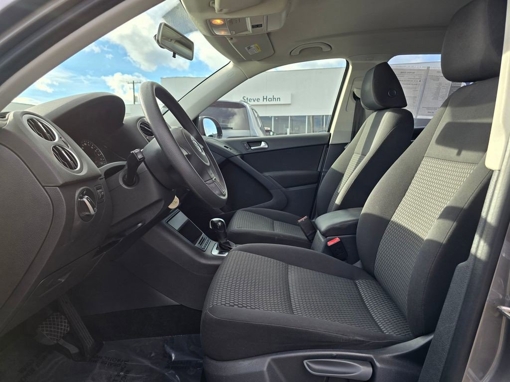 Used 2011 Volkswagen Tiguan S AWD/4WD image 22