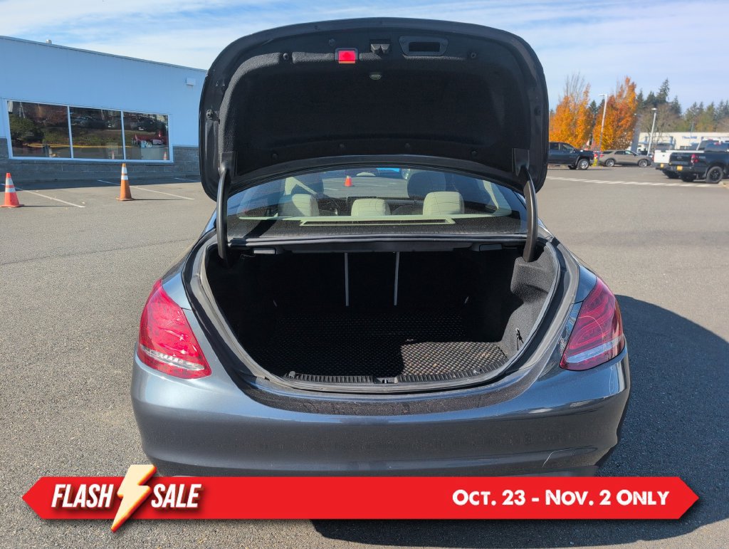 Used 2015 Mercedes-Benz C 300 4MATIC Sedan image 30