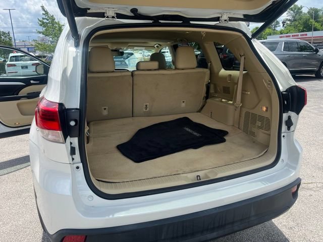 Used 2018 Toyota Highlander XLE AWD/4WD image 28